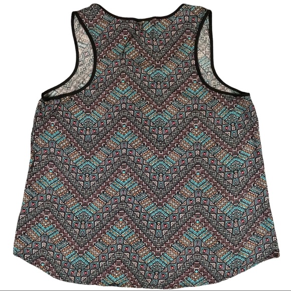 DR2 size large Aztec pink, blue, orange, black design sleeveless curved hem top - Picture 4 of 10